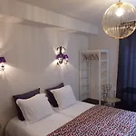 Les Bains Hotel