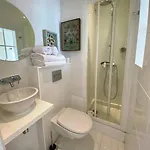 Les Bains Hotel