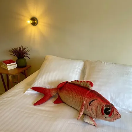 Ξενοδοχείο Les Bains 3*