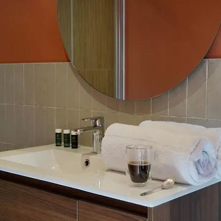 Les Bains 3*