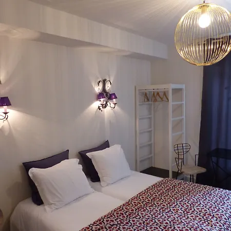 Les Bains Hotel