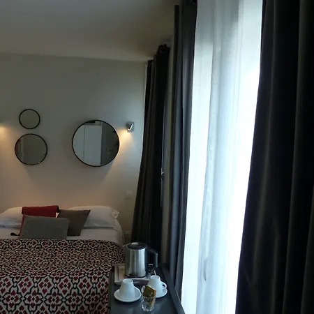 Les Bains Hotel