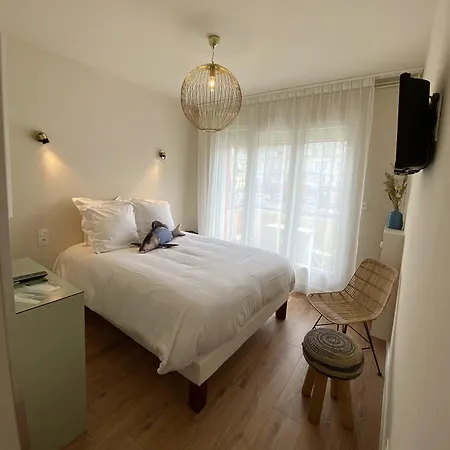 Les Bains 3*