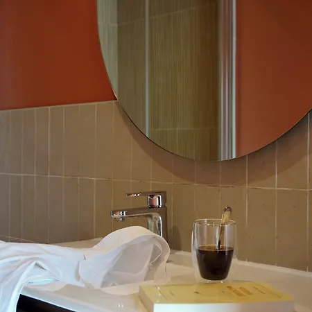 Les Bains 호텔 3*
